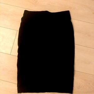 Aritzia black stretch pencil skirt